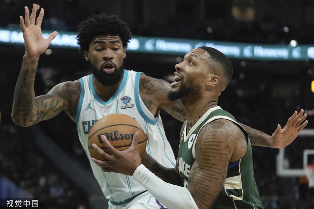 安菲尔德的 安菲尔德的