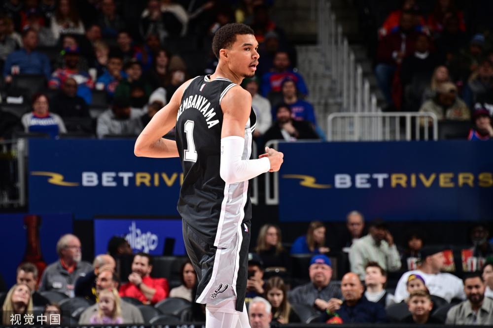 透露出一个 透露出一个